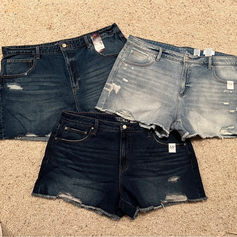 NWT women’s shorts lot